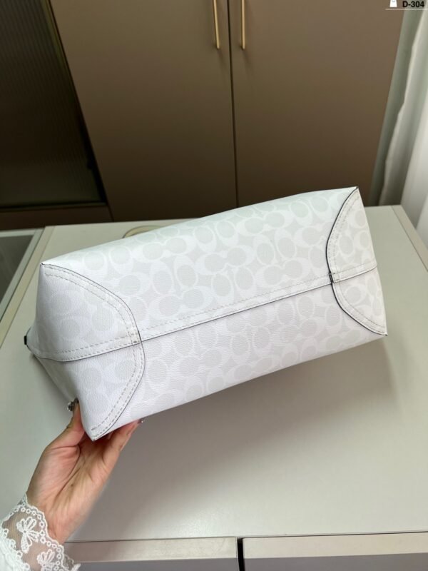 COH958   Shopping Bag 1:1 Super Clone - Image 6