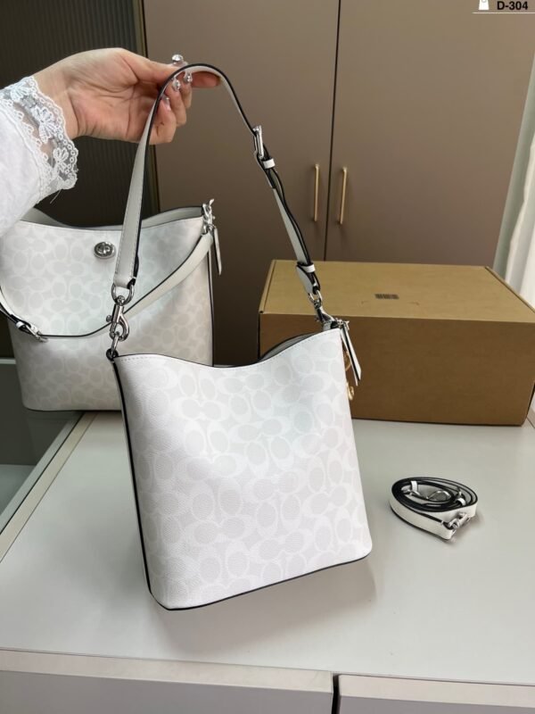 COH959 Underarm Bucket Bag 1:1 Super Clone - Image 4