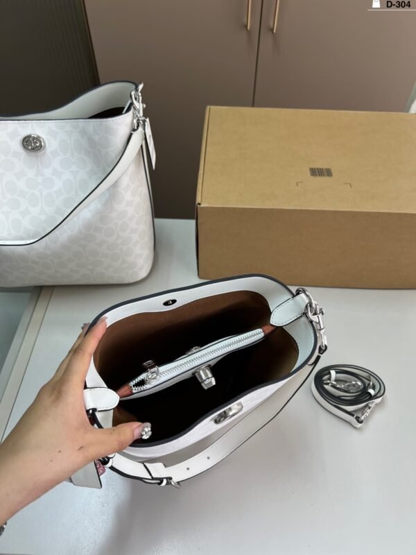 COH959 Underarm Bucket Bag 1:1 Super Clone - Image 6